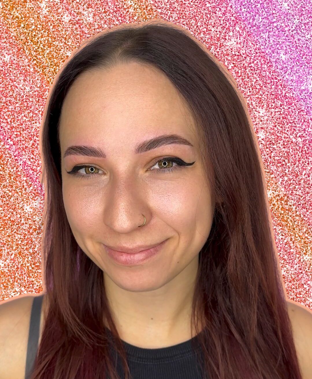 Brow Lifting vor glitzerndem Hintergrund, lashbrowfairy